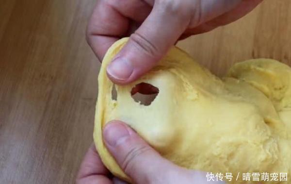 蛋糕店|面粉在家这样做，让一屋子都充满它香味，做法简单又卫生