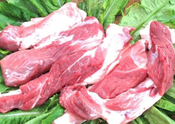 买猪肉,内行人专挑“这4个地方”的肉,新鲜美味,老板不敢忽悠