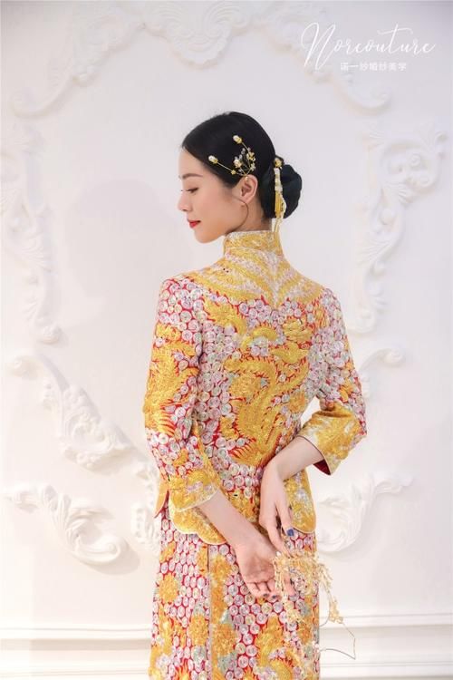 中式婚服搭配有何技巧？