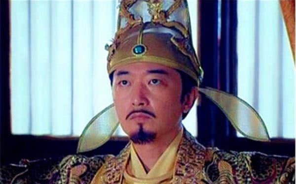 皇上|一孩子跑到龙椅上去玩,皇上:皇帝好做么?孩子回4字,成功继承皇位!