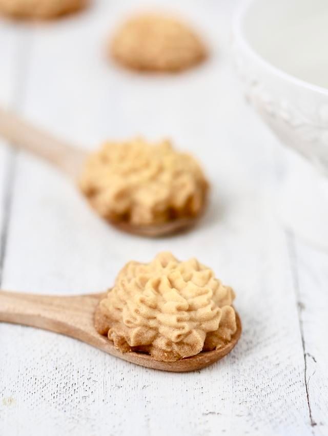  15元一盒的曲奇饼干，在家10元做一大盘，过年的小零食，超棒