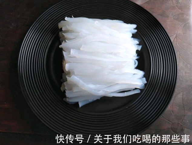凉粉|没胃口，来碗自制凉粉，记住2个比例，细嫩爽滑，清凉解暑，解馋