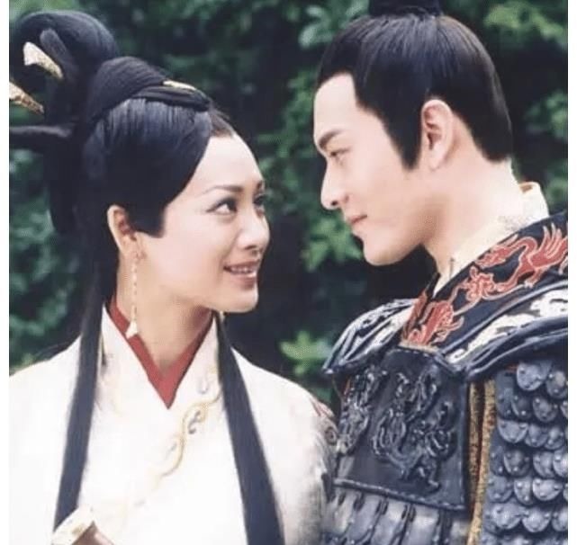 《中餐廳5》5個菜500多被指定價虛高,寧靜爆料王剛曾吐槽黃曉明“有病”