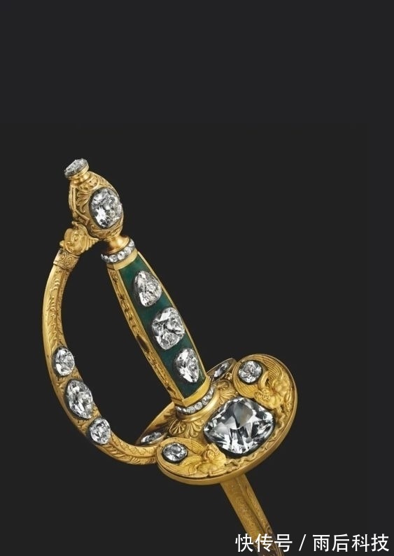 爱情&这些绝美首饰映衬拿破仑的一生,为爱加冕,他的爱情充满传奇色彩