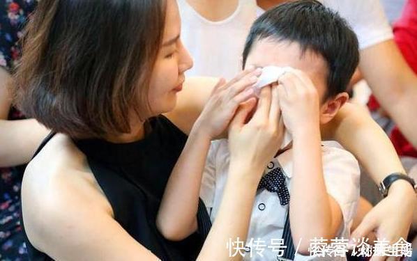 孕妈|孕妈深夜独自带娃到医院生“二胎”，都说为母则刚，实则很无奈