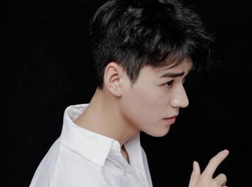 山河令|龚俊扑街12部剧后，凭借《山河令》一夜爆红，工作室却频频作妖