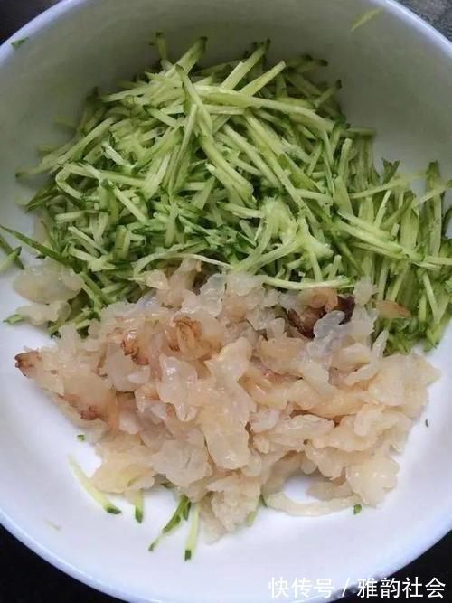 顶花|建议女性:上了年纪多吃这种蔬菜,提高免疫力,比吃红枣强!