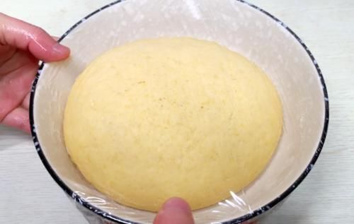 春天，面粉别蒸馒头了，试试这做法，比馒头油条还好吃，太香了