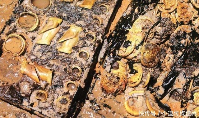 盗墓贼什么都偷,却对古墓中的一件东西十分忌惮,再贪心也不敢要