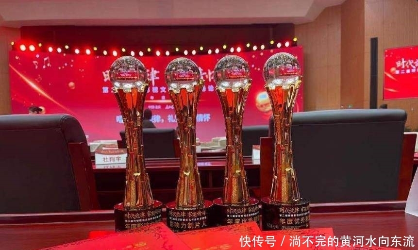 中广联合会|《穿越火线》获选某活动年度优秀剧集表彰期待鹿晗与许导再次合作！