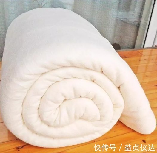羽绒被|被子睡久了有异味20年老保姆教你来打理不用晒也不用洗