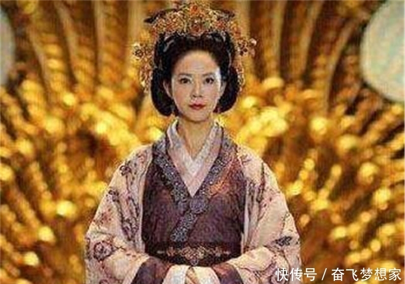 厌倦|她是第一个被废的皇后，只因20年朝夕相处，让皇帝感到厌倦