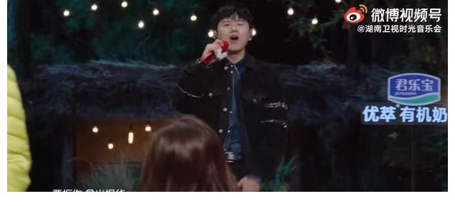 被惊艳到了!郁可唯改编演唱凤凰传奇歌曲 这个表演好有魅力