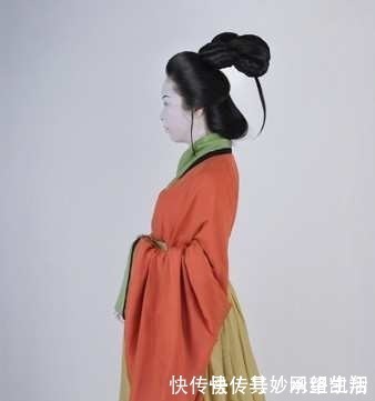 小两把头|原来真正古代女子发型是这样！漂亮的发型都是用发架来做的！