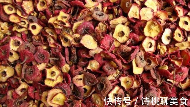 果糕|山楂加一宝泡水喝，每天一杯，排出黑臭宿便，和大肚腩说拜拜