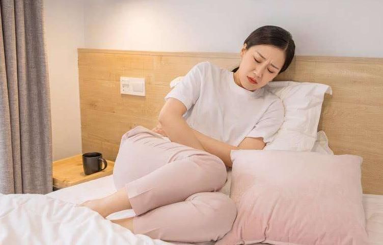 信号|女性绝经前,身体会发出6个“信号”,及时发现“拖住”绝经!