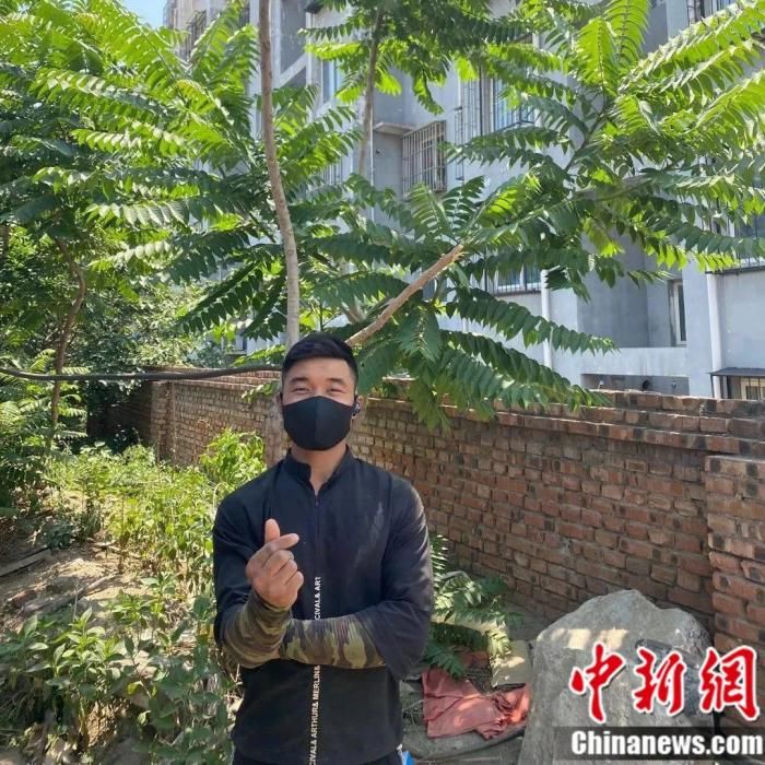 图为刘阿楠|收废品的“段子手”：每天有几万人看他捡了啥宝贝