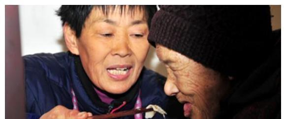 老大|多子女的家庭中,排行第几的孩子最为孝顺?猜十个中九个