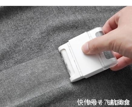 再三建议：羽绒服脏了别用水洗，用一常见物，比新买的还干净