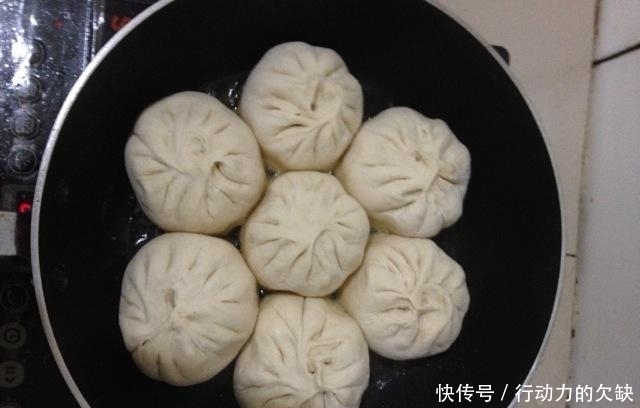 私房|小厨私房菜:魔都第一美食生煎包,原来做法这么简单,一学就会了
