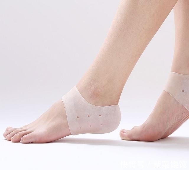 机体|为什么很多人脚后跟出现干裂?医生:跟3种病症有关,要当心