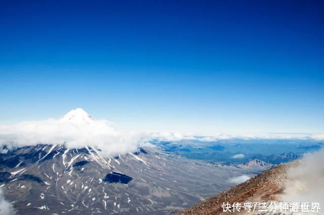 这处“火山与熊”合景地，也许属于俄罗斯民族战斗精神的最高诠释