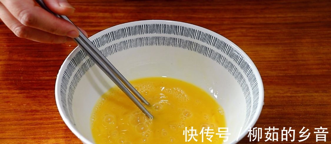 鸡蛋|炒鸡蛋谁都会做,想把鸡蛋炒好吃有窍门,加上它,鲜掉眉毛!