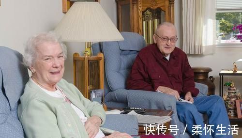 预防老年痴呆|老人若有4种异常,或是老年痴呆的前兆,家里有长辈的,需留意