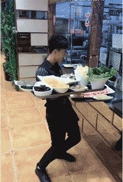 |搞笑GIF:说出来你可能不信 我今天被一个小女孩骗了