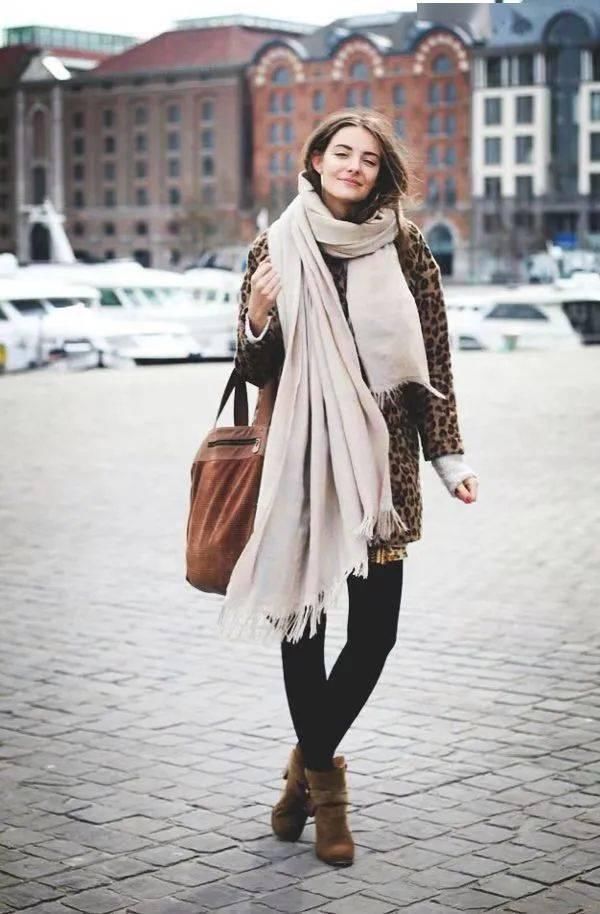 围巾围得好，大衣的潮范儿都可以提升一个level。