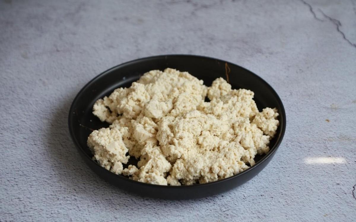 鸡肉|早餐不能马虎,自制鸡肉豆腐堡,软嫩可口,家人都爱吃