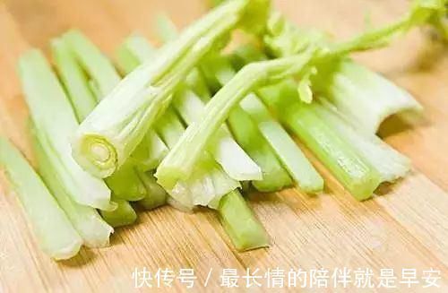 溃疡|经常胃胀、反酸,常吃这四种食物,不再烧心了!