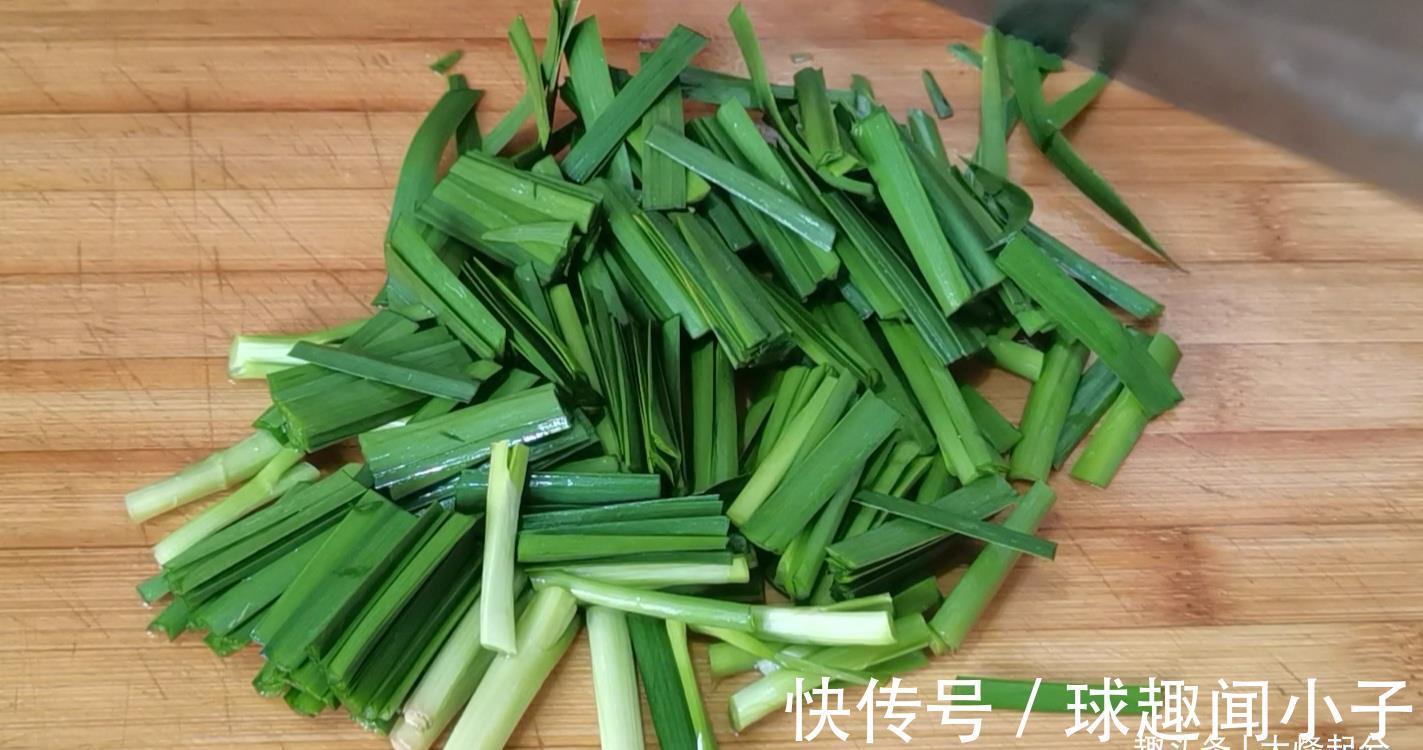 爽口|爽口豆腐皮的做法,酸辣解腻又开胃,一周要吃好几次,做法还简单