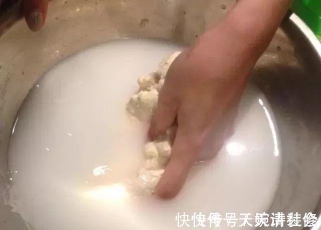 自制“凉皮”,用面粉还是淀粉?好多人弄错了,难怪不筋道