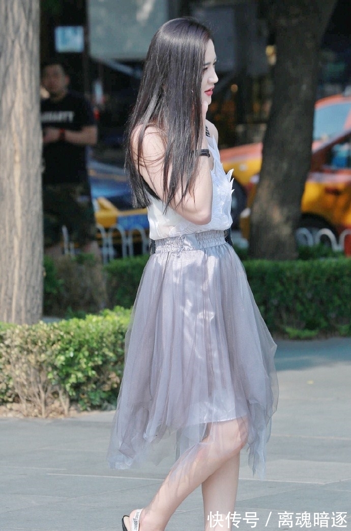 搭配 学习时尚达人的清爽搭配,让你穿衣不再迷茫,还能引领时髦新风尚