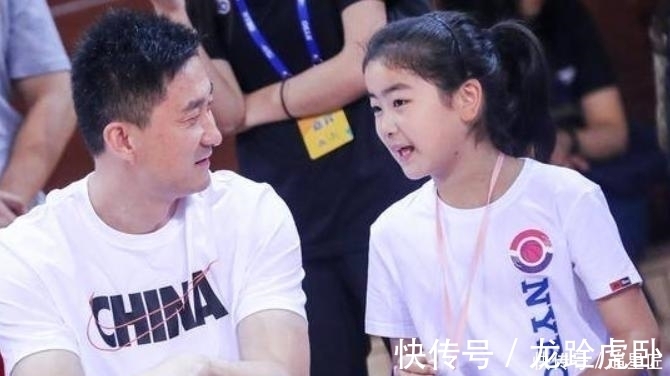 身高|姚明女儿长势“失控”,10岁身高远超同龄人,网友:想矮都难