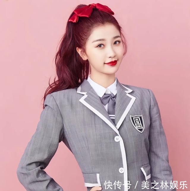 tony|别再披头散发了!这3款新年发型才够美够撩人