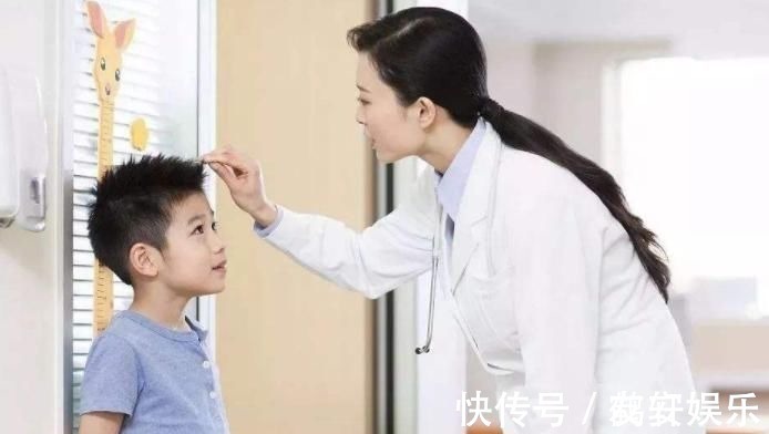 补充营养|孩子身高进入“猛长期”,会有3种不适,抓住机会多长几厘米