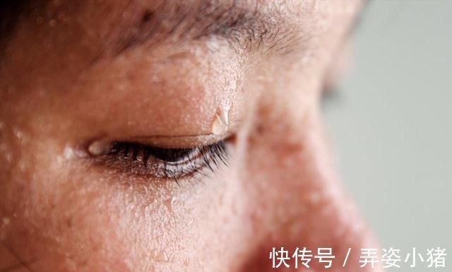 视力障碍|糖尿病人注意:出现这样奇怪的出汗,提示你有并发症,别不当回事