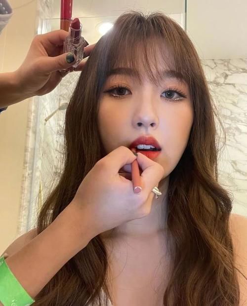 眼睛上有星星？Bling Bling的珠光眼影超级仙气！