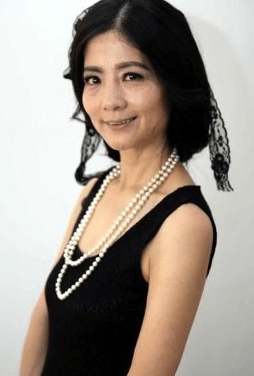 非诚勿扰51岁阿姨被34岁小伙牵走,5年过去,现状令人唏嘘