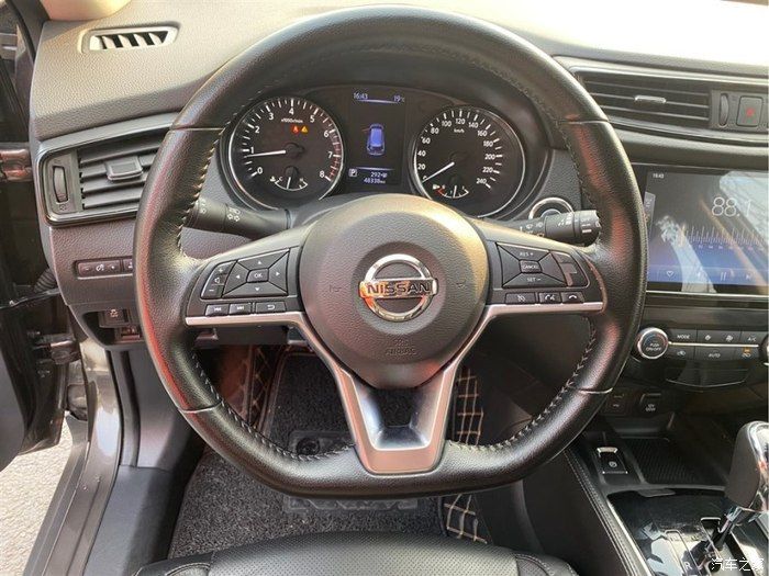 自驾奇骏观赏初春油菜花，采摘小番茄