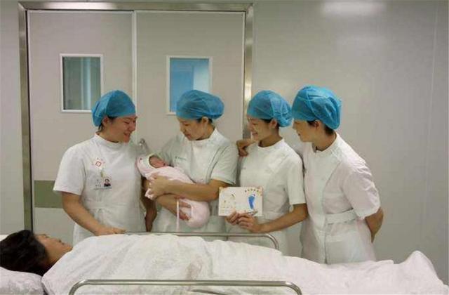 宝妈|护士给宝宝出生证打错“名字”,宝妈看了不怒反乐:就这名不改了