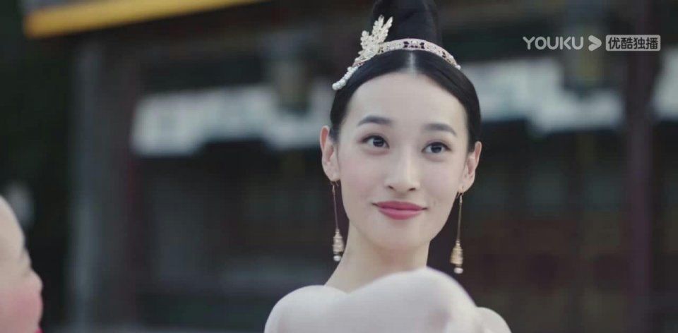 搞笑短剧《驸马大人请指教》：刁蛮丑妃驯夫记，这也太刺激了吧？