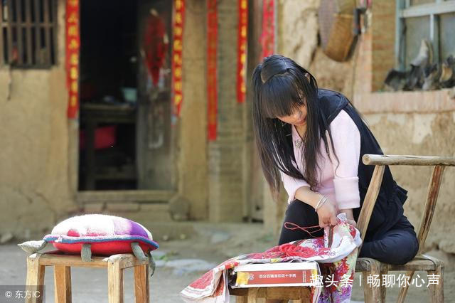 光混汉|农村的光混汉收养了一个女孩,女儿出嫁那天这样做,村民都炸了锅