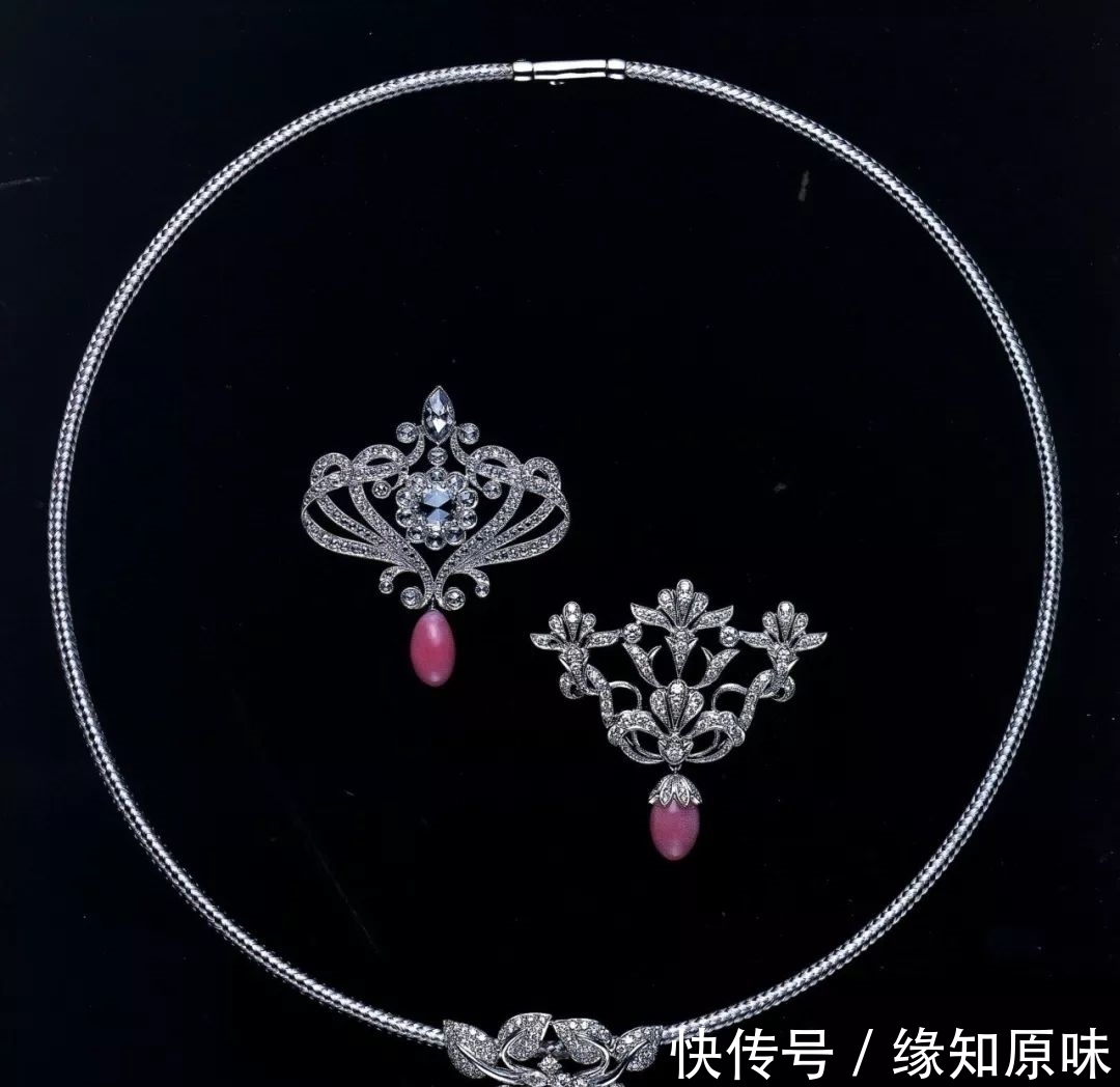 钻石 它比钻石贵N倍,他却用7只龙虾换到手!