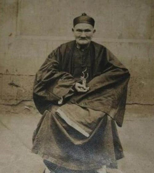 中国长寿之王,活256岁,结24次婚,熬走8个皇帝,秘诀却很简单