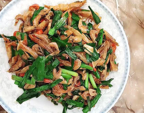 韭菜和它一起搭配,隔天排出宿便,越吃越瘦,小腹平坦,便秘不见!