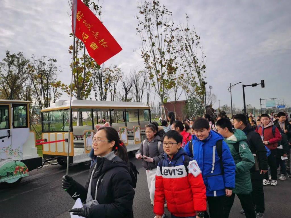  记者|中华海棠园来了一群小记者，然后……