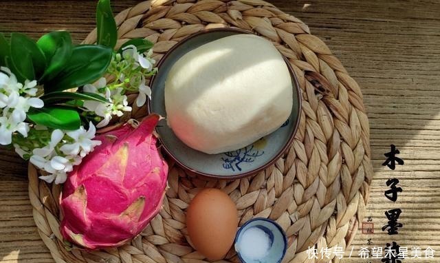 火龙果和他的薄煎饼软多彩,“火”和朋友圈